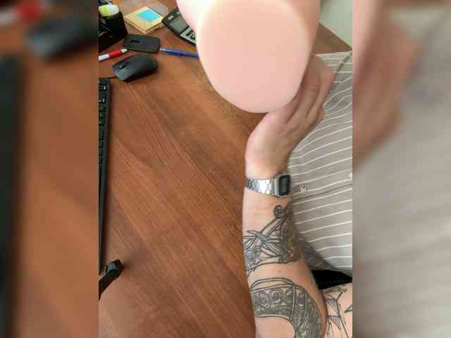 StoneUnder Sex Cam Show