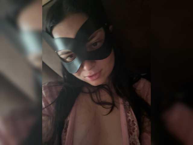 alisaares cam belle