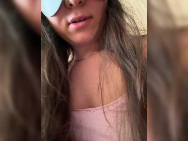 alisaares cam belle