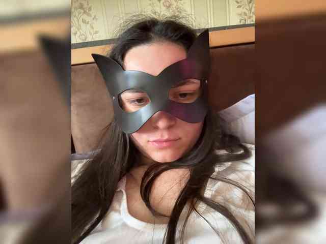 Модель: AlisaAres