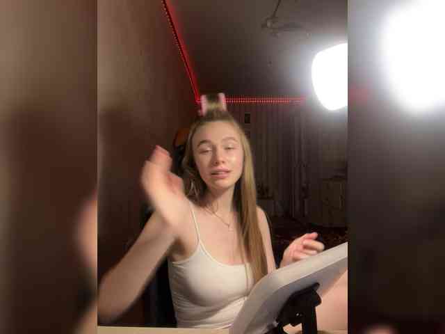 Melissashineee webcam