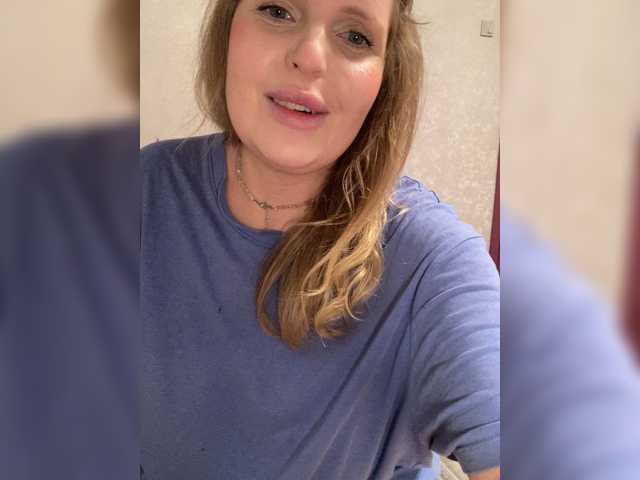 Milana40 live cam on BongaCams