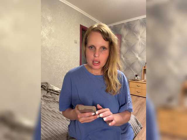 Milana40 live cam on BongaCams