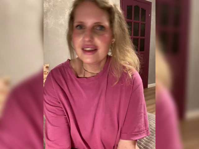 Mila_sisi live cam preview