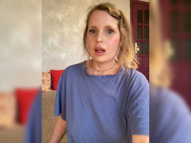 Milana40 live cam on BongaCams