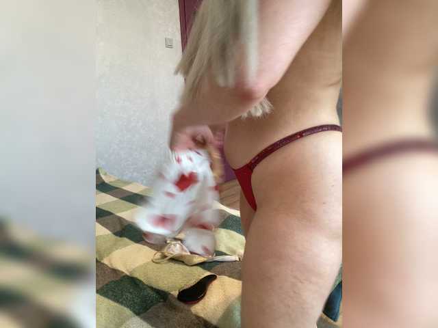Milana40 live cam on BongaCams