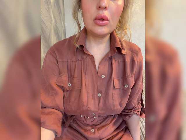 Mila_sisi live webcam show