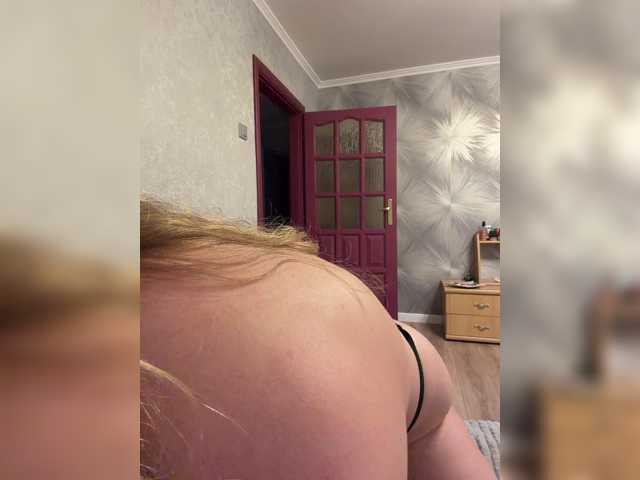 Milana40 live cam on BongaCams
