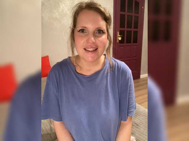 Milana40 live cam on BongaCams