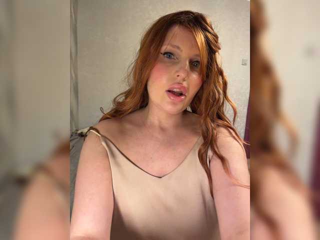 Milana40 live cam on BongaCams
