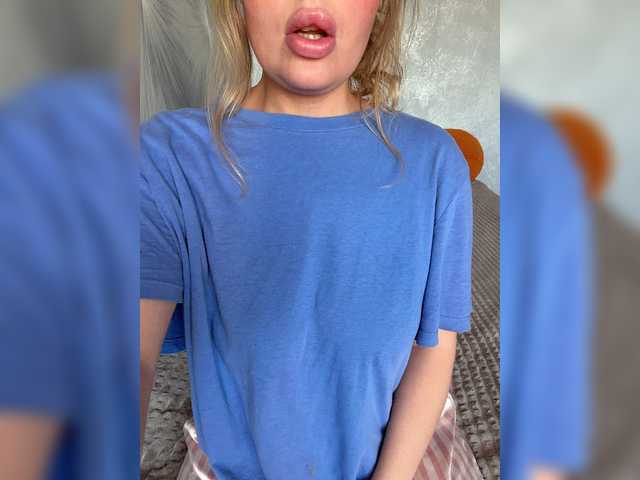 Milana40 live webcam show