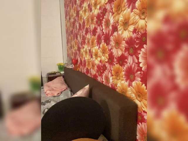 Milana40 live cam on BongaCams