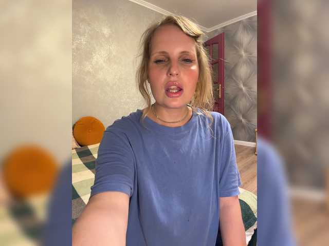 Milana40 live webcam show