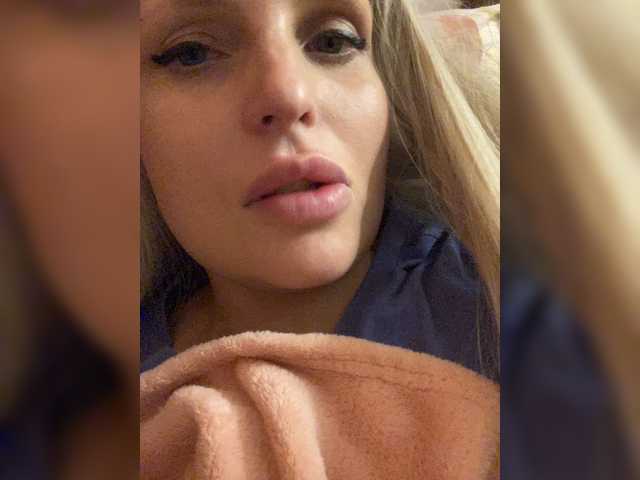 Milana40 live cam