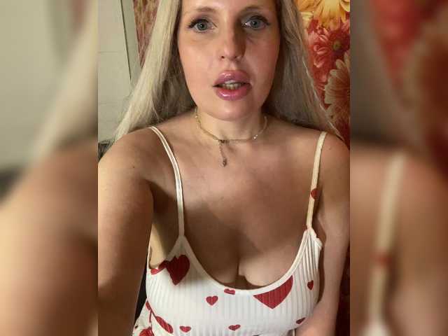 Milana40 live cam on BongaCams