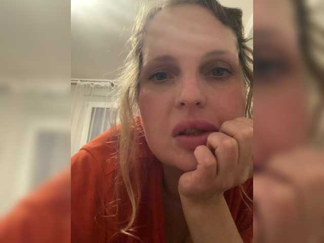 Mila_sisi live cam preview