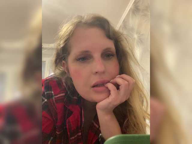 Milana40 live cam on BongaCams