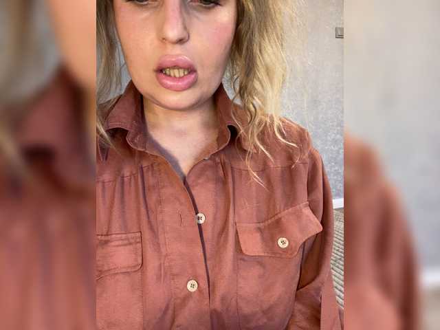 Milana40 live cam on BongaCams