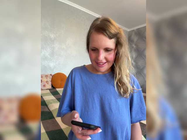 Milana40 live webcam show