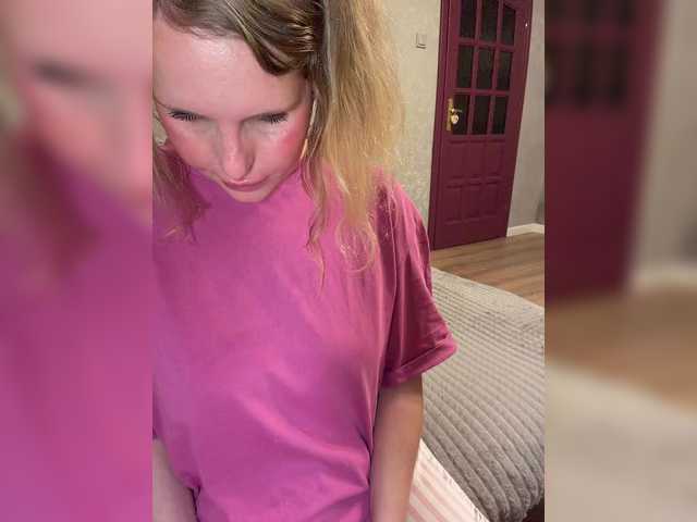 Milana40 live cam on BongaCams
