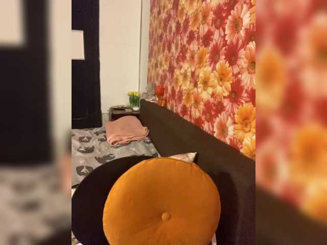 Milana40 live cam on BongaCams