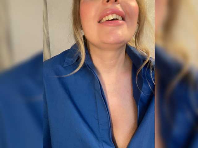 Milana40 live cam on UnifiedCams