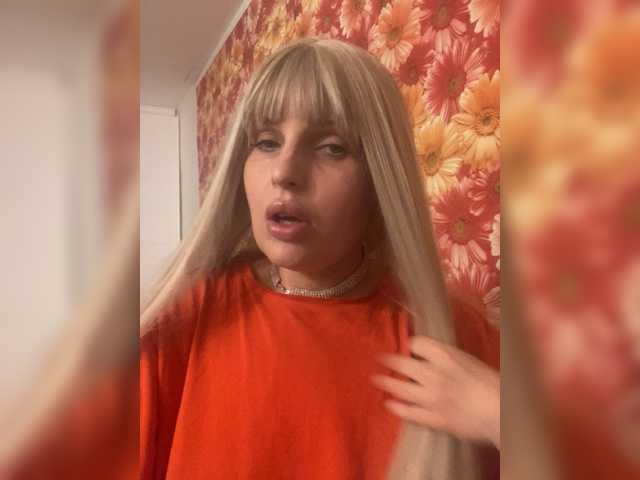 le modèle Milena_sisi est en webcam porno dans un show sur le site bongacams, il possède les tags suivants: White/Caucasian,Blonde,Trimmed
