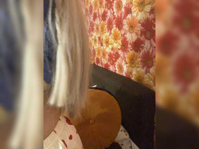 Milana40 live cam