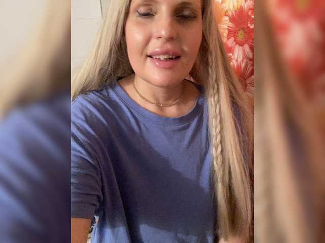 Milana40 live cam