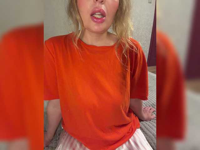 Milana40 live cam on BongaCams