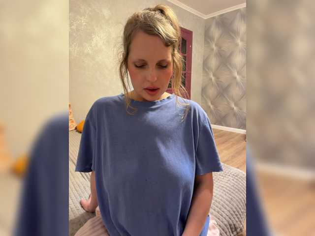 Milana40, live now on BongaCams