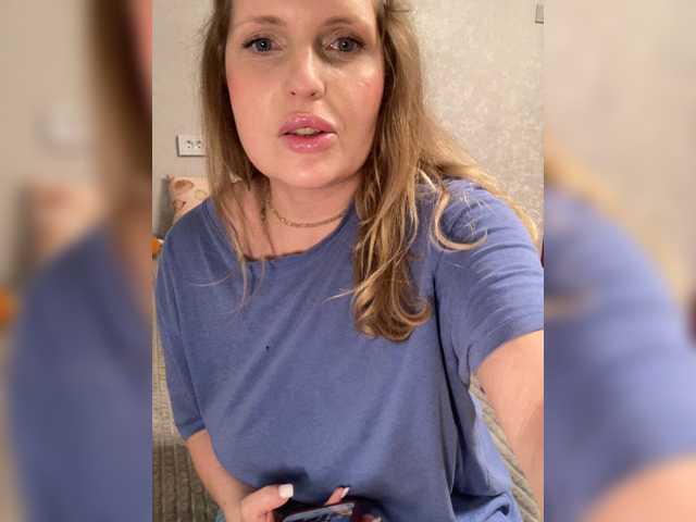 Milana40 live cam on BongaCams