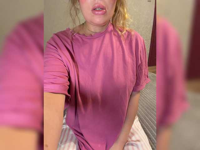 Milana40 live cam on BongaCams