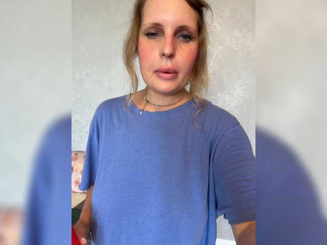 Milana40 live webcam show
