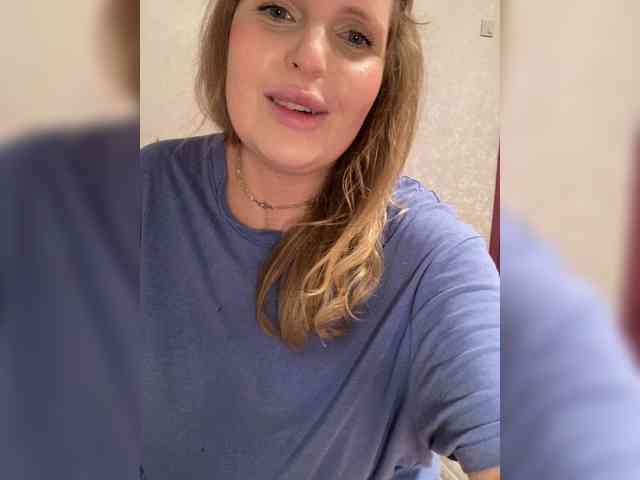 mila_sisi's live room