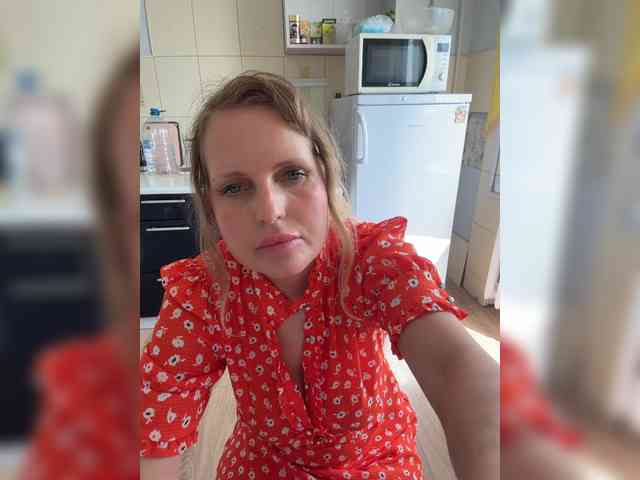 Mila_sisi webcam
