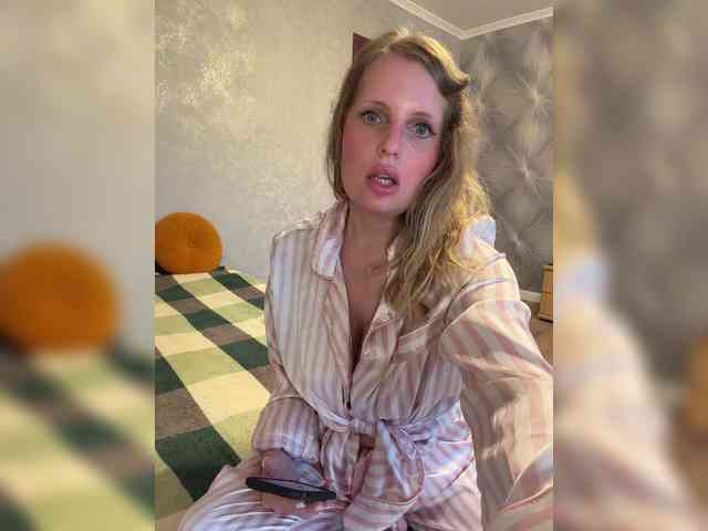 Mila_sisi webcam