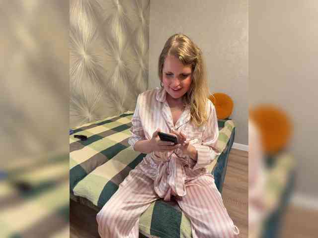 Mila_sisi webcam