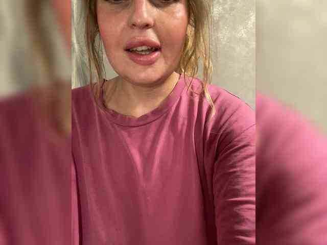 Mila_sisi webcam