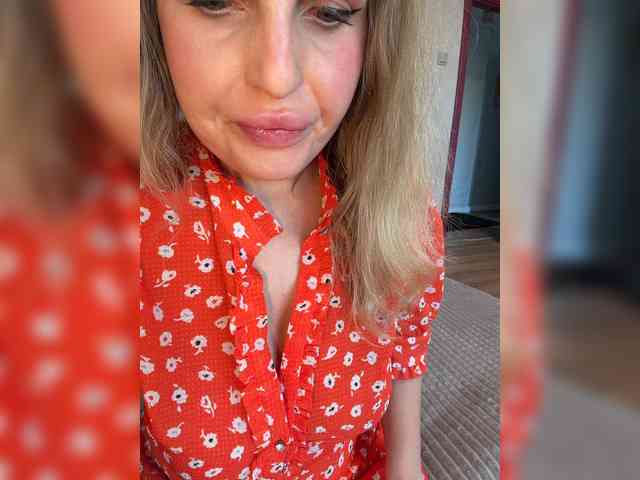 Mila_sisi webcam