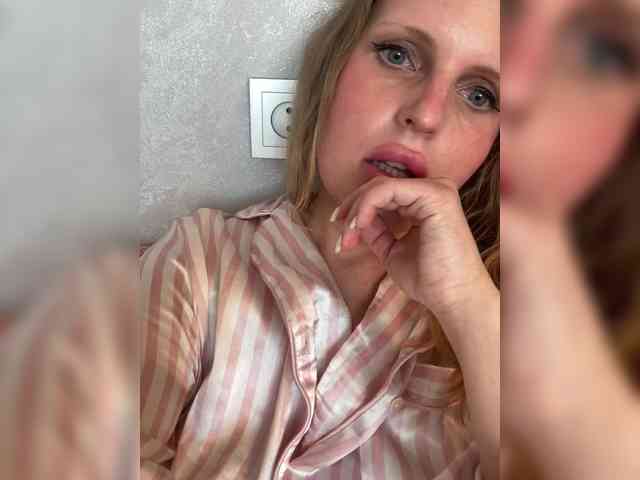 Mila_sisi webcam