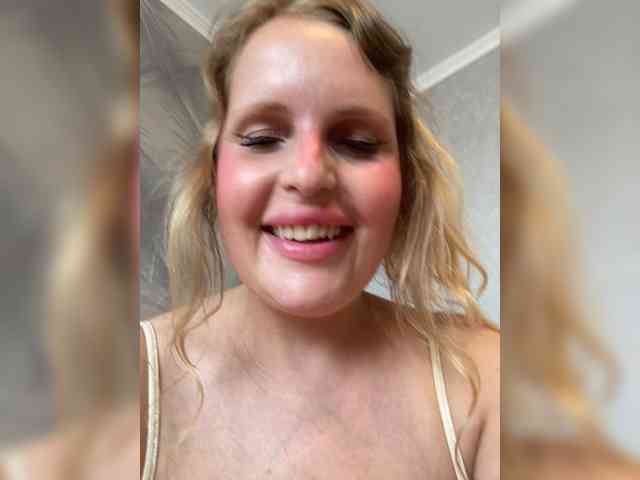 Mila_sisi webcam