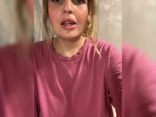 Mila_sisi webcam