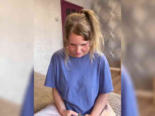 Mila_sisi webcam