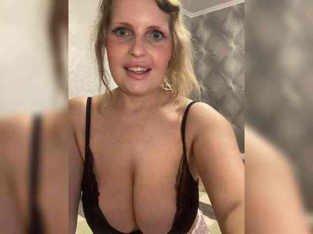 Mila_sisi webcam