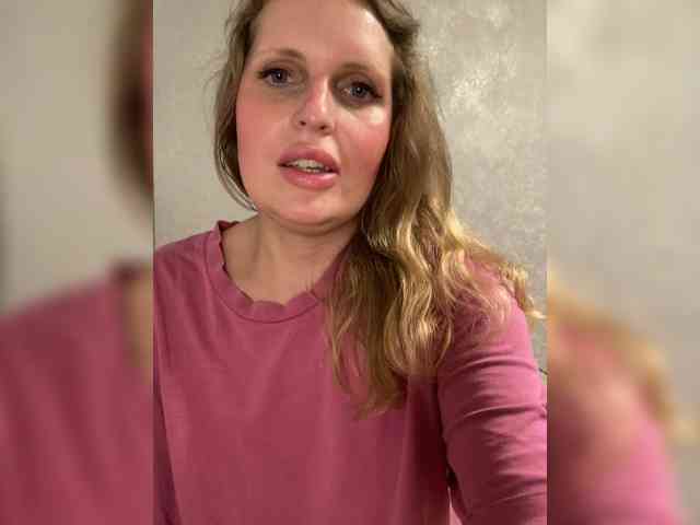 Mila_sisi webcam