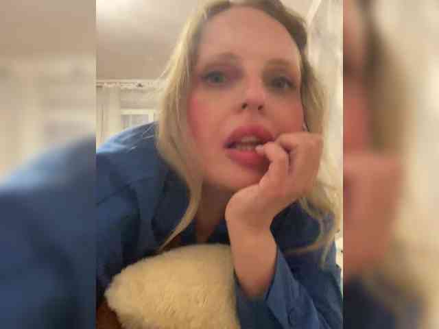 Mila_sisi webcam