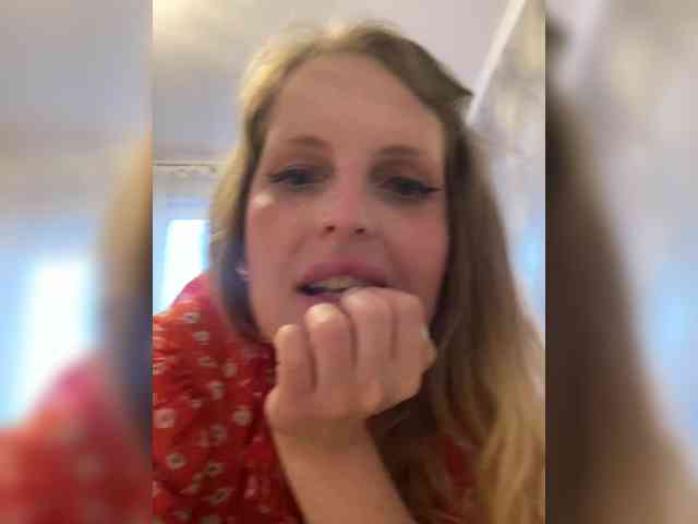 Mila_sisi webcam
