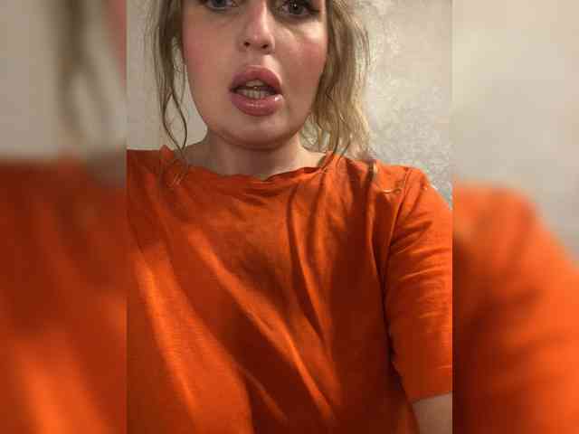 Mila_sisi webcam
