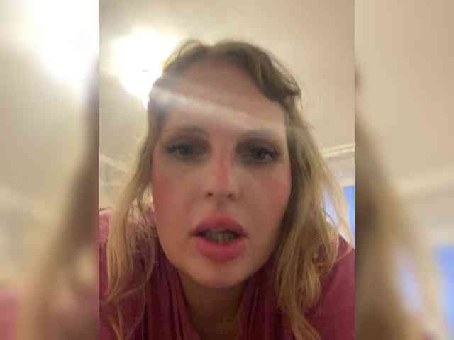 Mila_sisi webcam